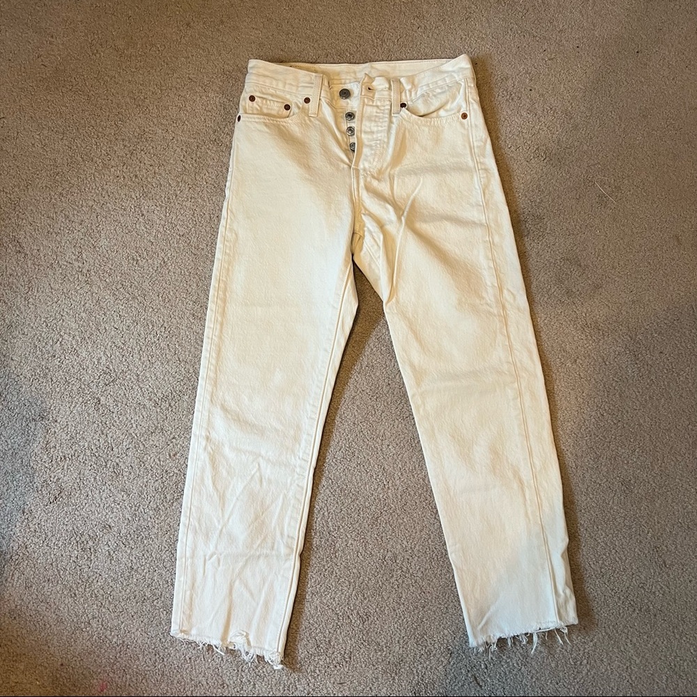 Cream White Button Fly Levi’s Wedgie Jeans Size 24 Raw Hem